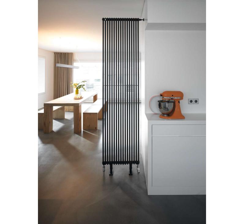 Kéva vertical simple - HK | Acova_rad_Keva_HK_EC_claustra_noir_amb_HD.jpg