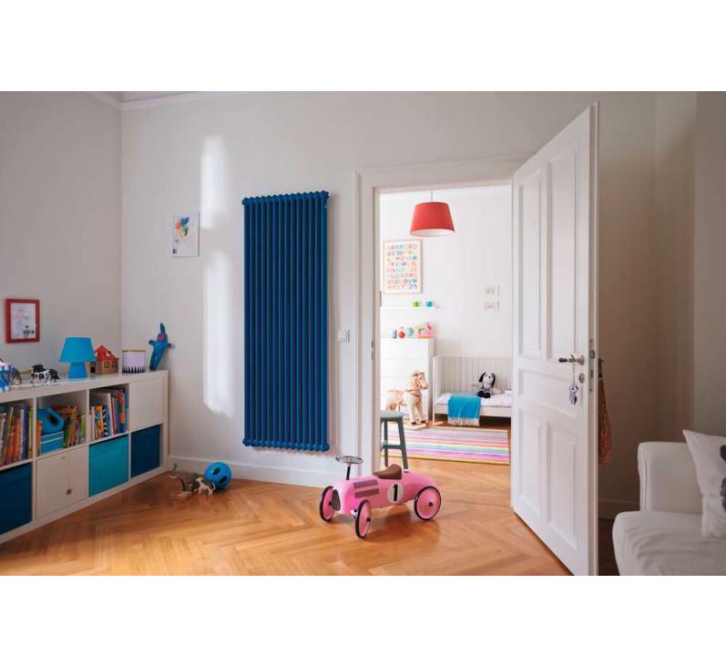 Vuelta vertical - MCV | Acova_RAD-vuelta-gentian_blue_5010_amb_HD.jpg